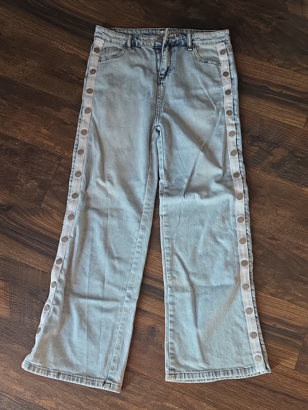 Tractr Light Blue Snap-Trim Wide Leg Jeans